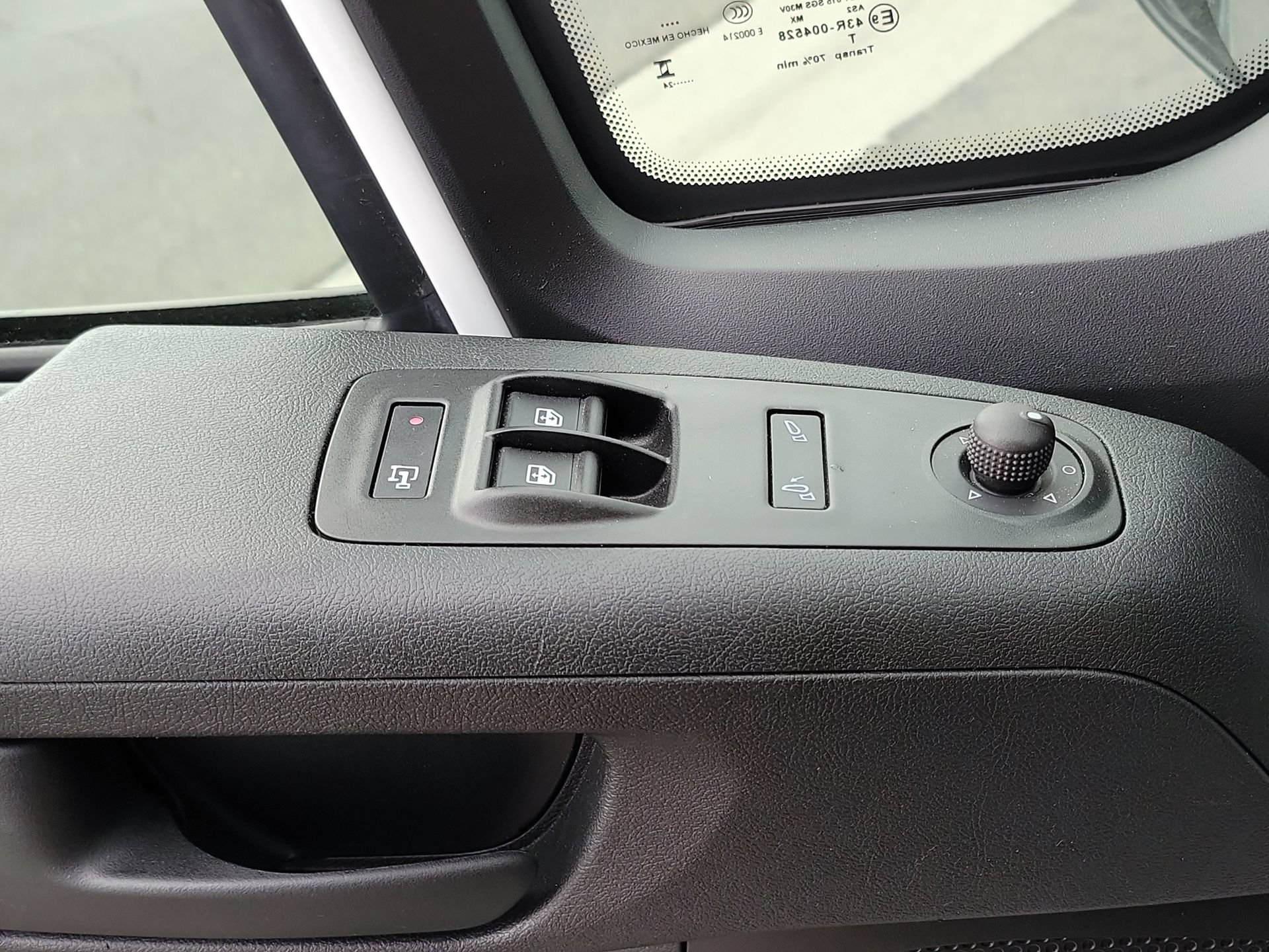Used 2024 RAM ProMaster 2500 w/ Quick Order Package 22H SLT+ FWD image 9