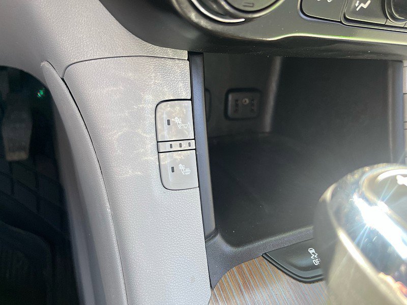 Used 2017 GMC Acadia SLE AWD/4WD image 29