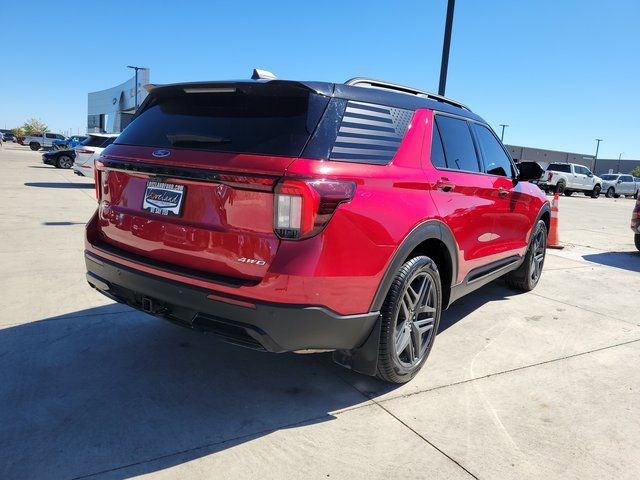Certified 2025 Ford Explorer ST-Line w/ Premium Package image 3