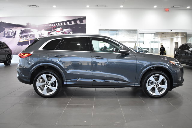 Used 2025 Audi Q5 Premium Plus w/ Premium Plus AWD/4WD image 12