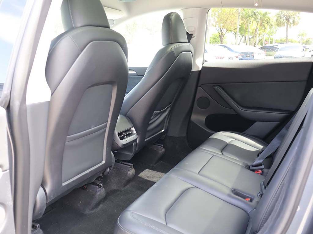 Used 2023 Tesla Model Y Long Range AWD/4WD image 35