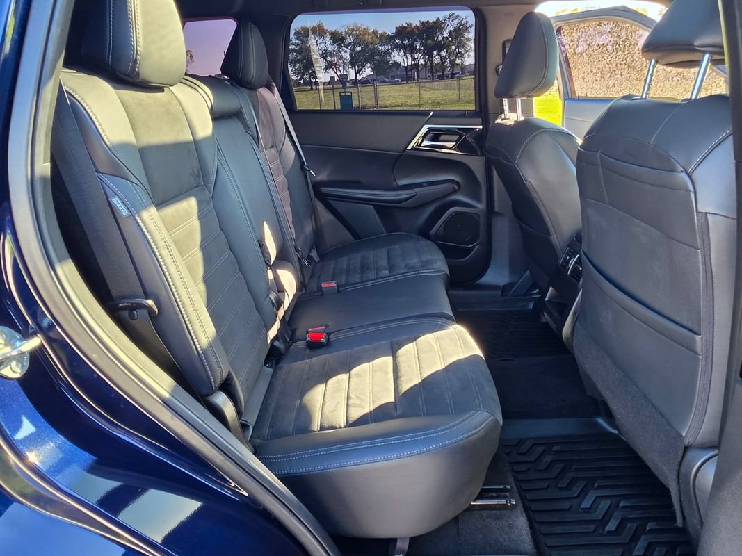 Used 2022 Mitsubishi Outlander SE FWD image 13