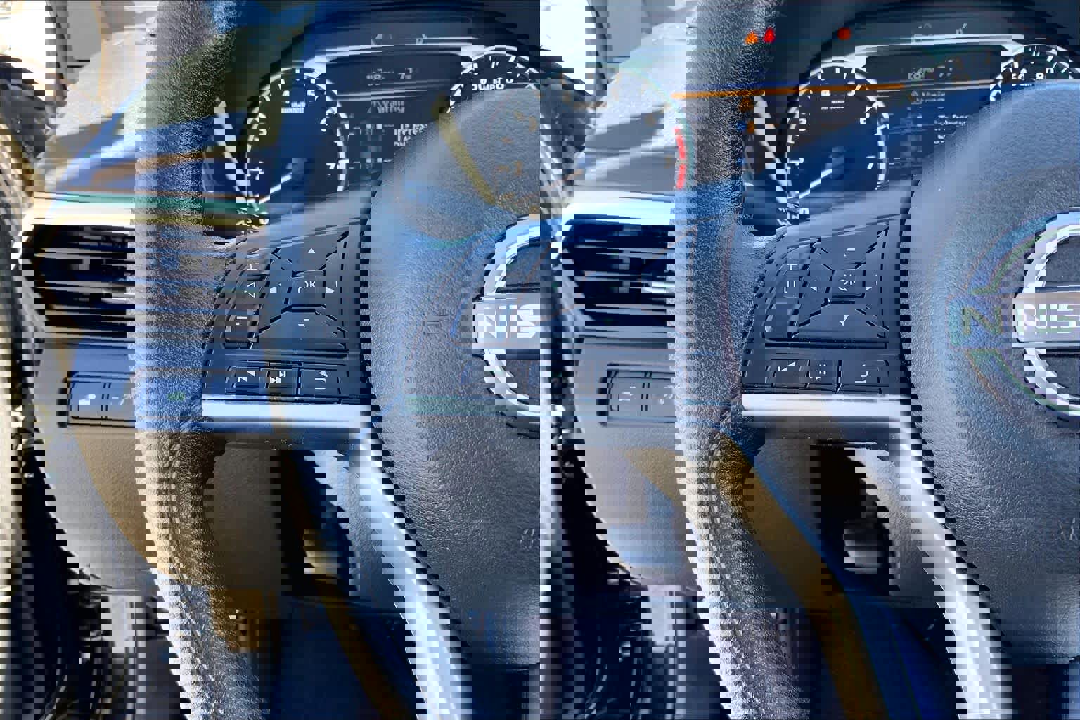 Used 2024 Nissan Altima 2.5 SV image 23