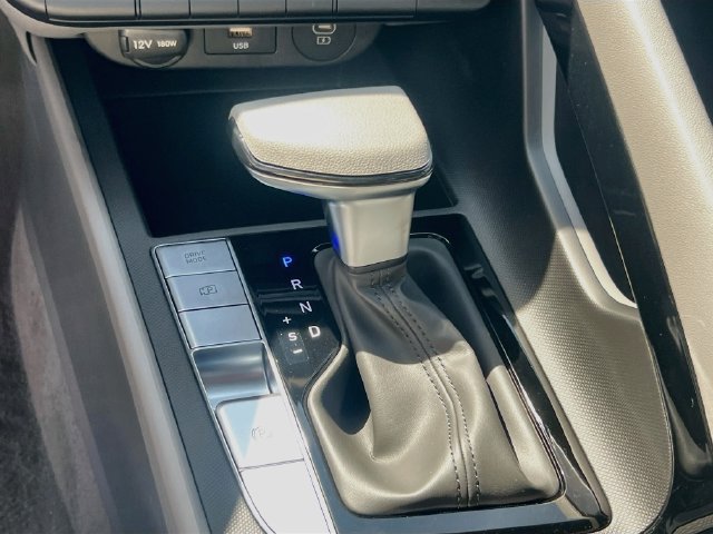 New 2026 Hyundai Elantra Hybrid FWD image 19