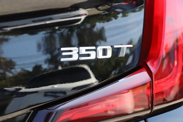 Used 2022 Cadillac XT4 Premium Luxury w/ Safety Alert Package image 8