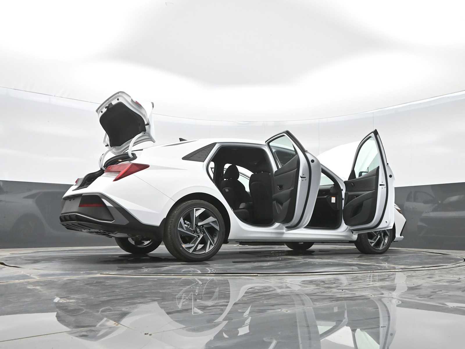 New 2025 Hyundai Elantra SEL image 42