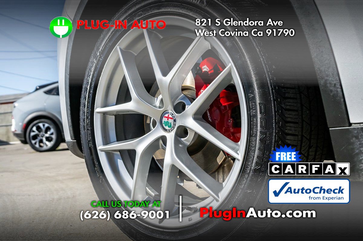 Used 2018 Alfa Romeo Stelvio Ti Sport image 7