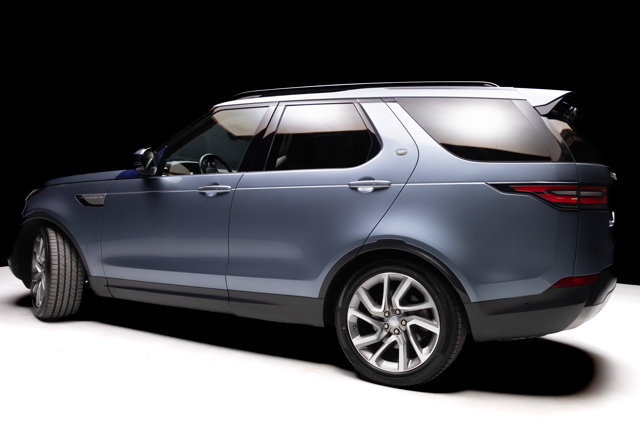 Used 2018 Land Rover Discovery HSE Luxury AWD/4WD image 22