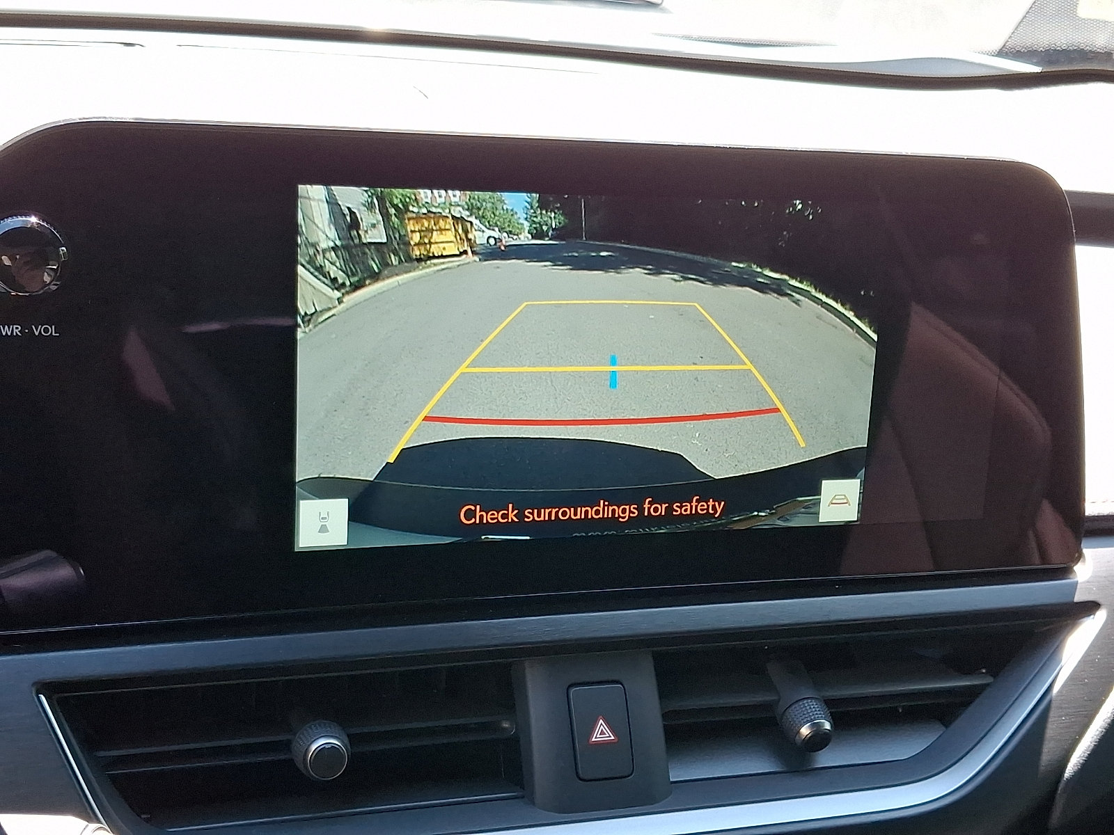 Used 2025 Lexus UX 300h AWD w/ Accessory Package (Z2) image 18