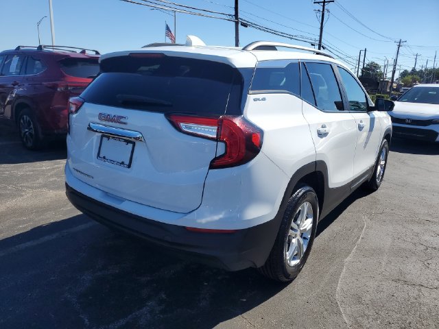 Used 2022 GMC Terrain SLE FWD image 4