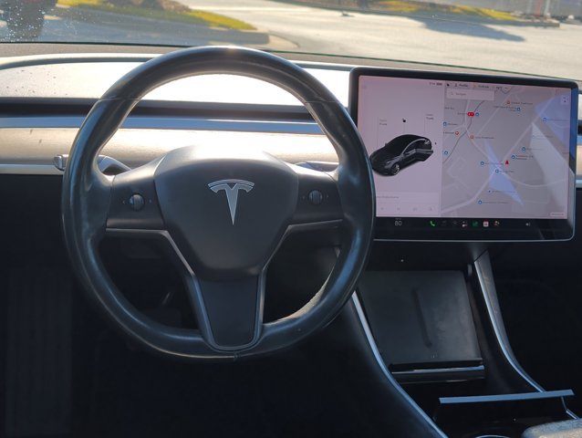 Used 2018 Tesla Model 3 Long Range RWD image 15