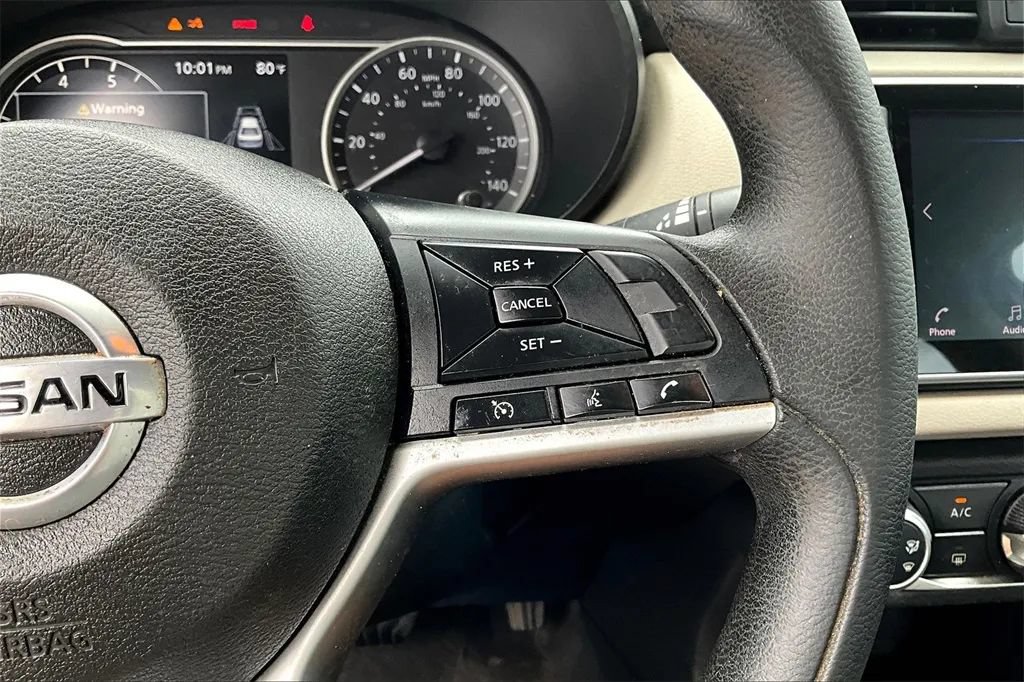 Used 2022 Nissan Versa SV w/ Electronics Package FWD image 17