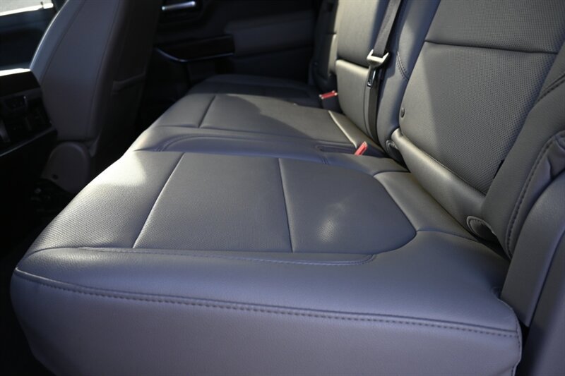 Used 2019 GMC Sierra 1500 SLT AWD/4WD image 43