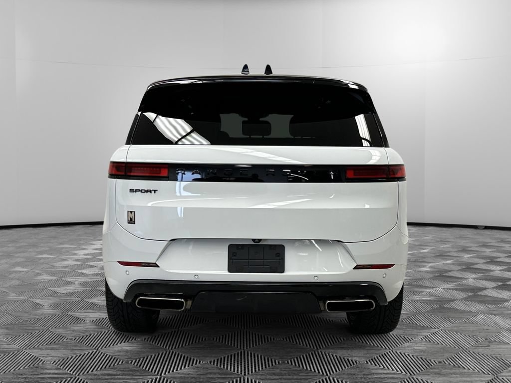 Used 2024 Land Rover Range Rover Sport Dynamic SE AWD/4WD image 3