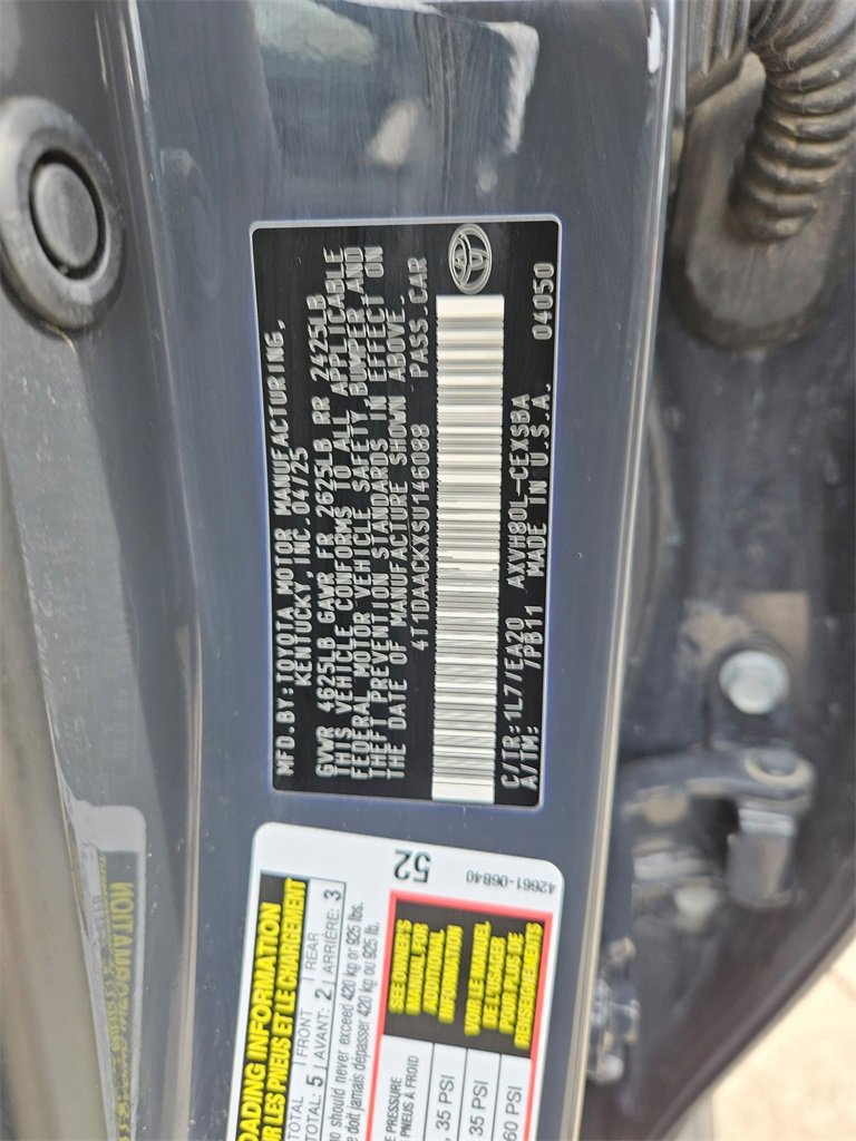 Used 2025 Toyota Camry SE image 30