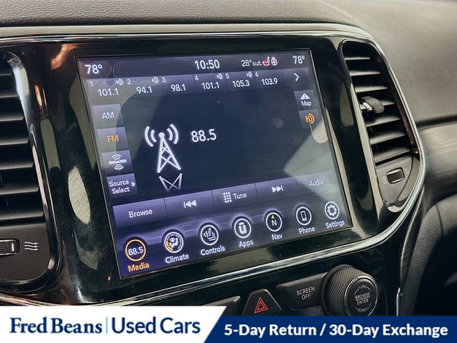 Used 2020 Jeep Grand Cherokee Altitude image 17