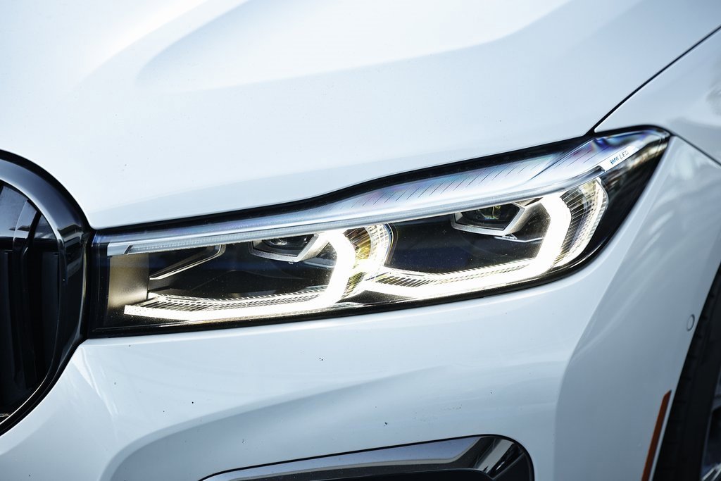 Used 2022 BMW 750i xDrive w/ Luxury Rear Seating Package image 12