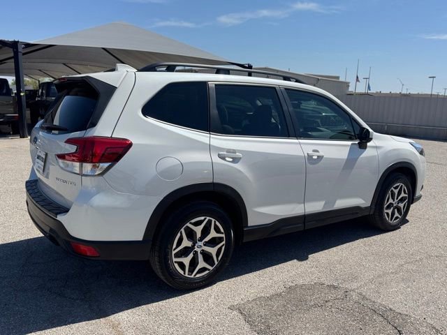 Used 2023 Subaru Forester Premium AWD/4WD image 6