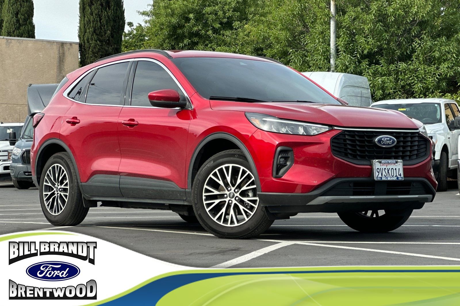 Used 2025 Ford Escape SE FWD image 1