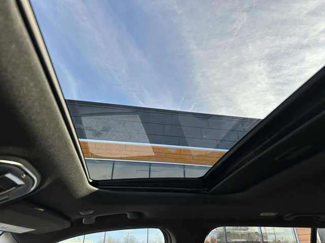 New 2025 Jeep Grand Cherokee Altitude image 40