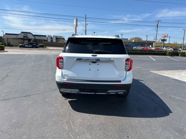 Used 2022 Ford Explorer XLT w/ Equipment Group 202A image 7