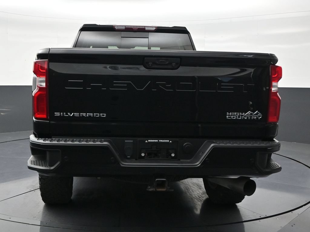 Used 2024 Chevrolet Silverado 2500 High Country w/ High Country Premium Package AWD/4WD image 4