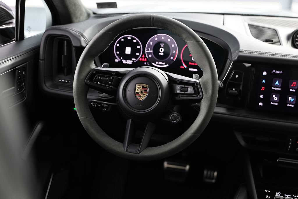 Certified 2025 Porsche Cayenne GTS AWD/4WD image 30