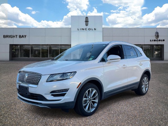 Used 2019 Lincoln MKC Select w/ Select Plus Package AWD/4WD image 2