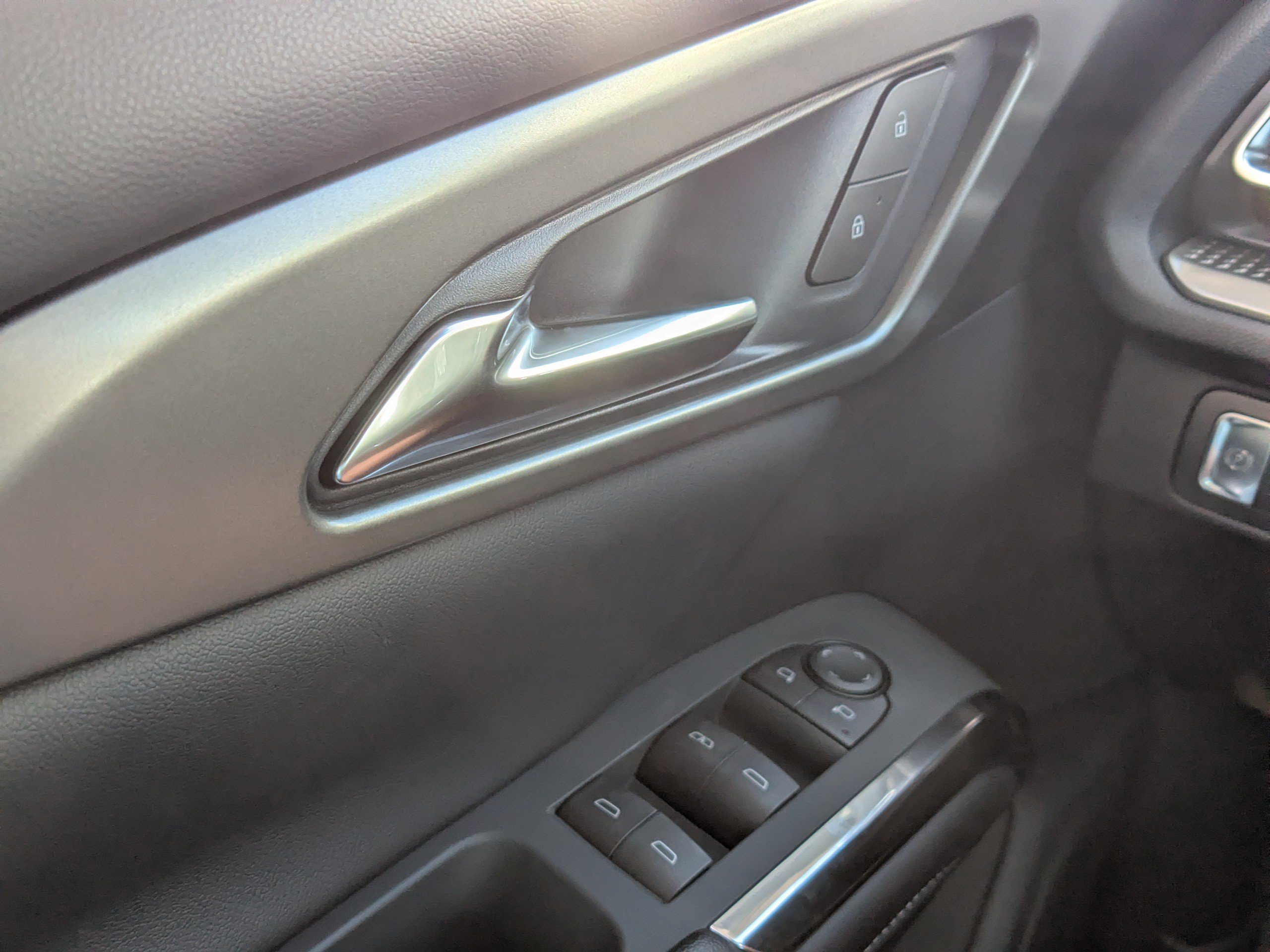 New 2026 Chevrolet Traverse LT w/ LPO, Floor Liner Package FWD image 26
