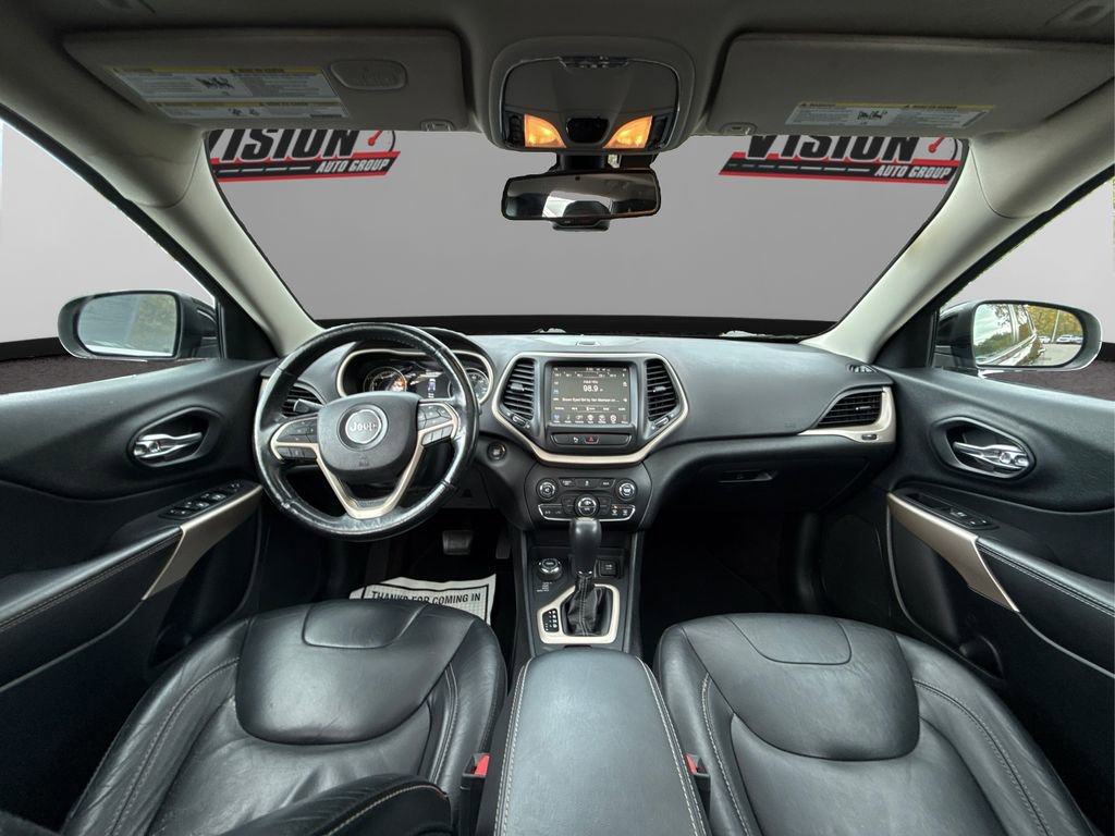 Used 2018 Jeep Cherokee Limited image 28