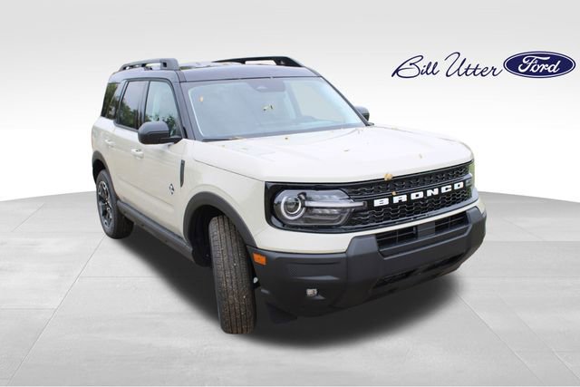 New 2025 Ford Bronco Sport Outer Banks image 2