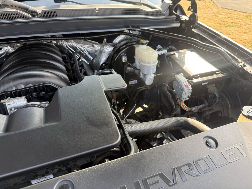 Used 2018 Chevrolet Suburban LT image 42