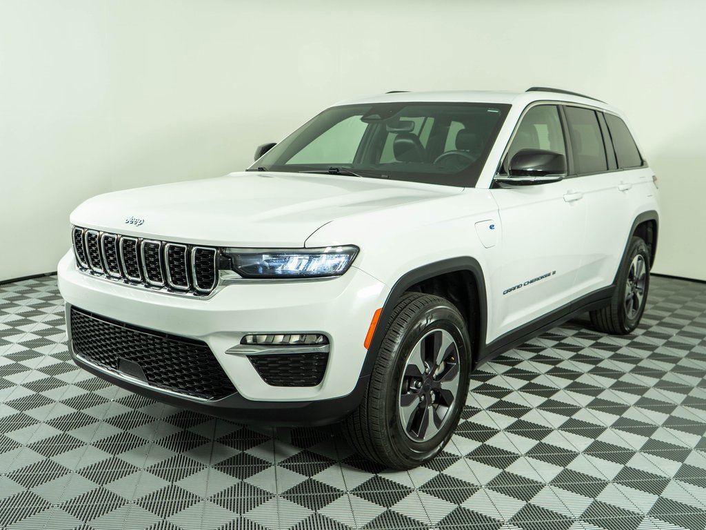 Used 2024 Jeep Grand Cherokee Limited 4xe image 3