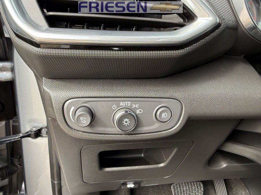 Used 2023 Chevrolet TrailBlazer LT image 14