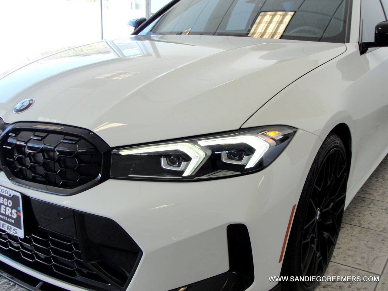 Used 2023 BMW 330i Sedan w/ M Sport Package RWD image 38