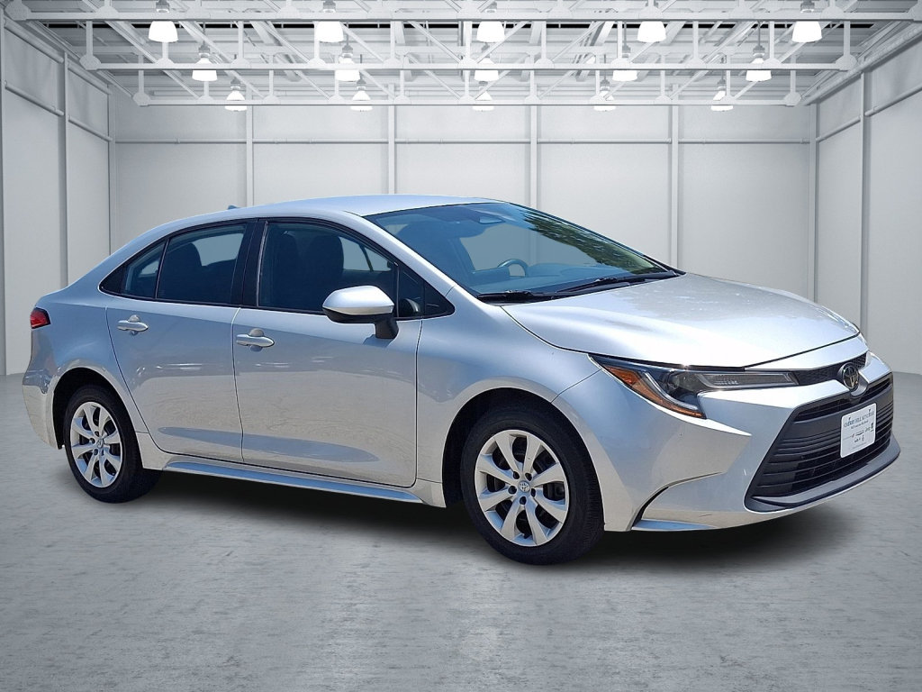 Used 2024 Toyota Corolla LE FWD image 7
