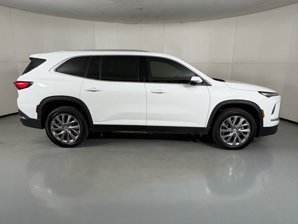 Used 2025 Buick Enclave Preferred image 9