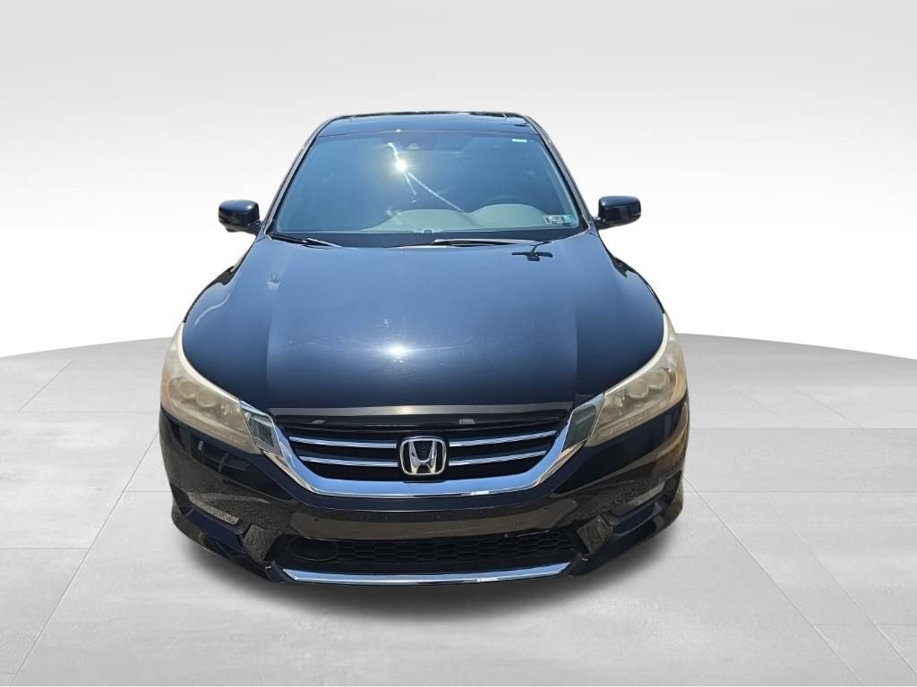 Used 2015 Honda Accord Touring image 2