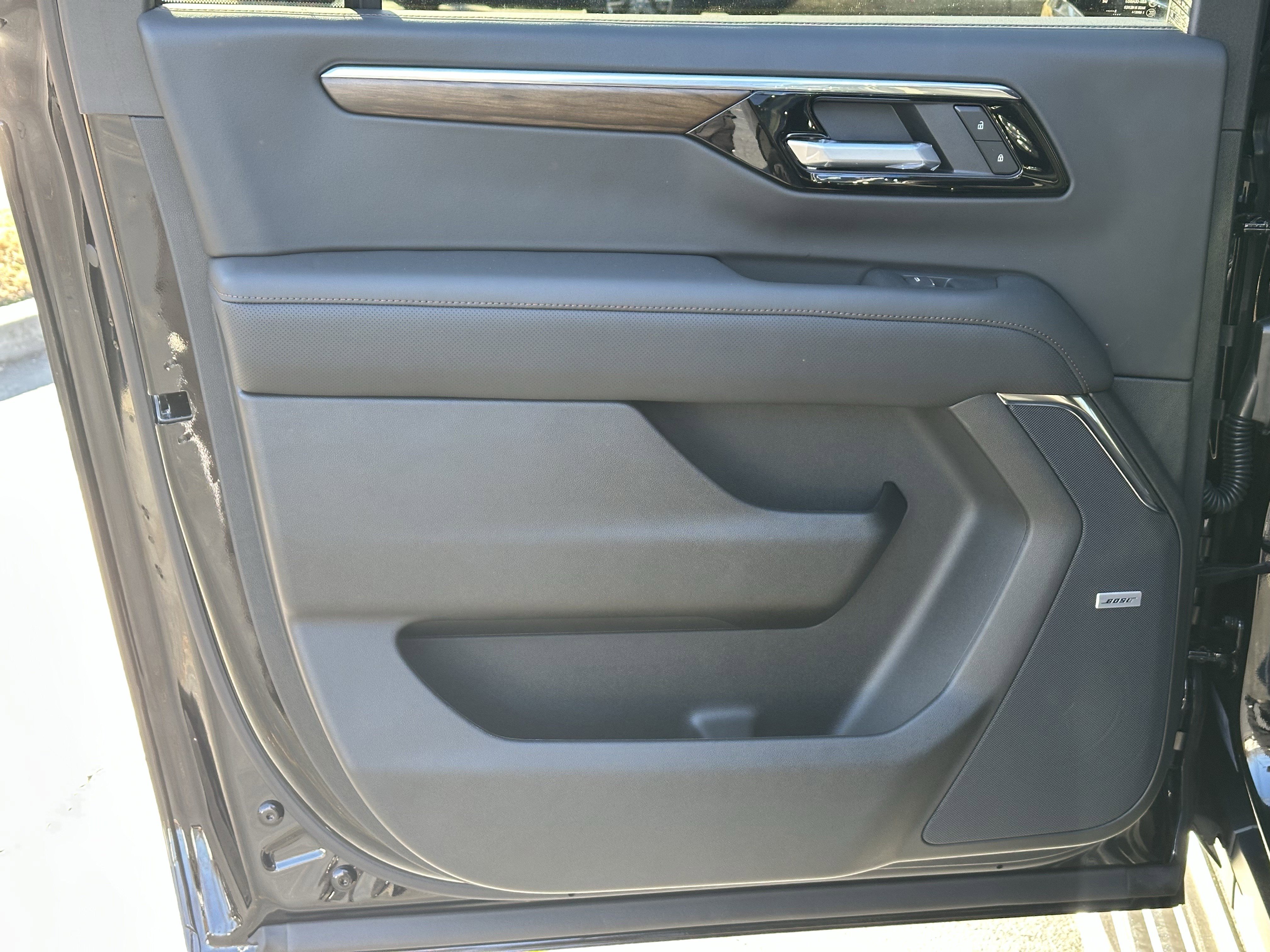 New 2026 Chevrolet Suburban High Country image 23