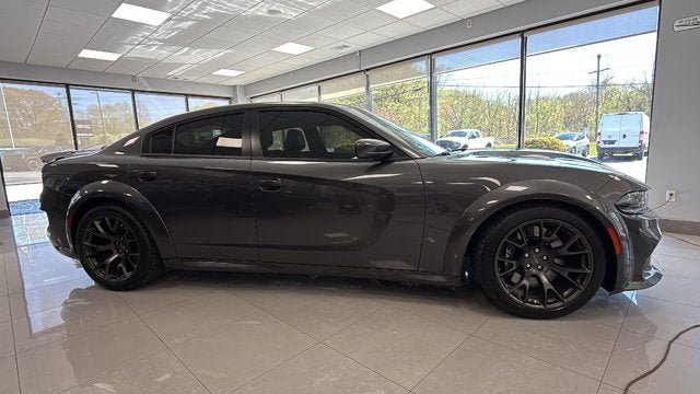 Used 2022 Dodge Charger SRT Hellcat w/ Harman/Kardon Audio Group RWD image 2