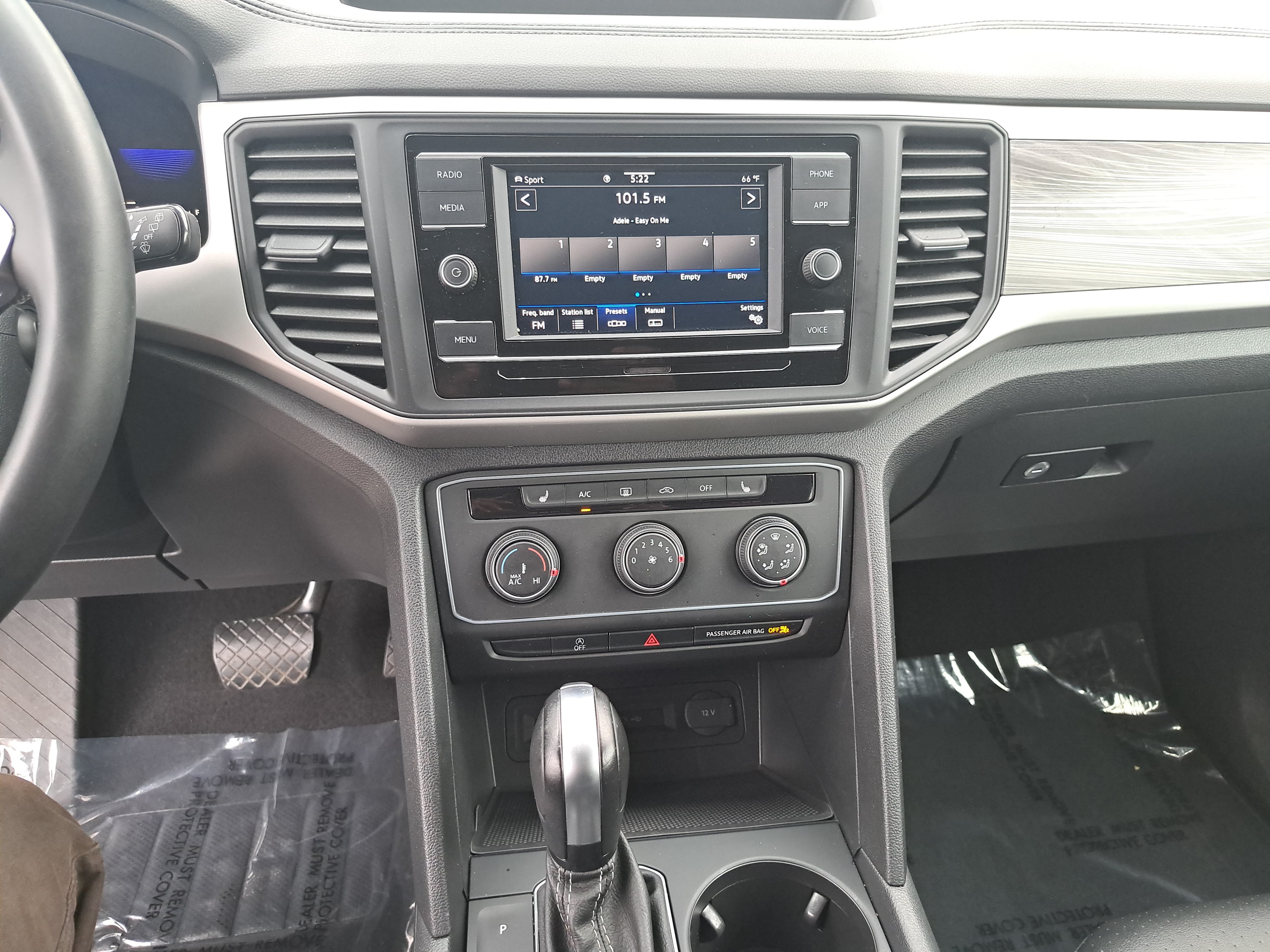 Used 2022 Volkswagen Atlas Cross Sport SE AWD/4WD image 19