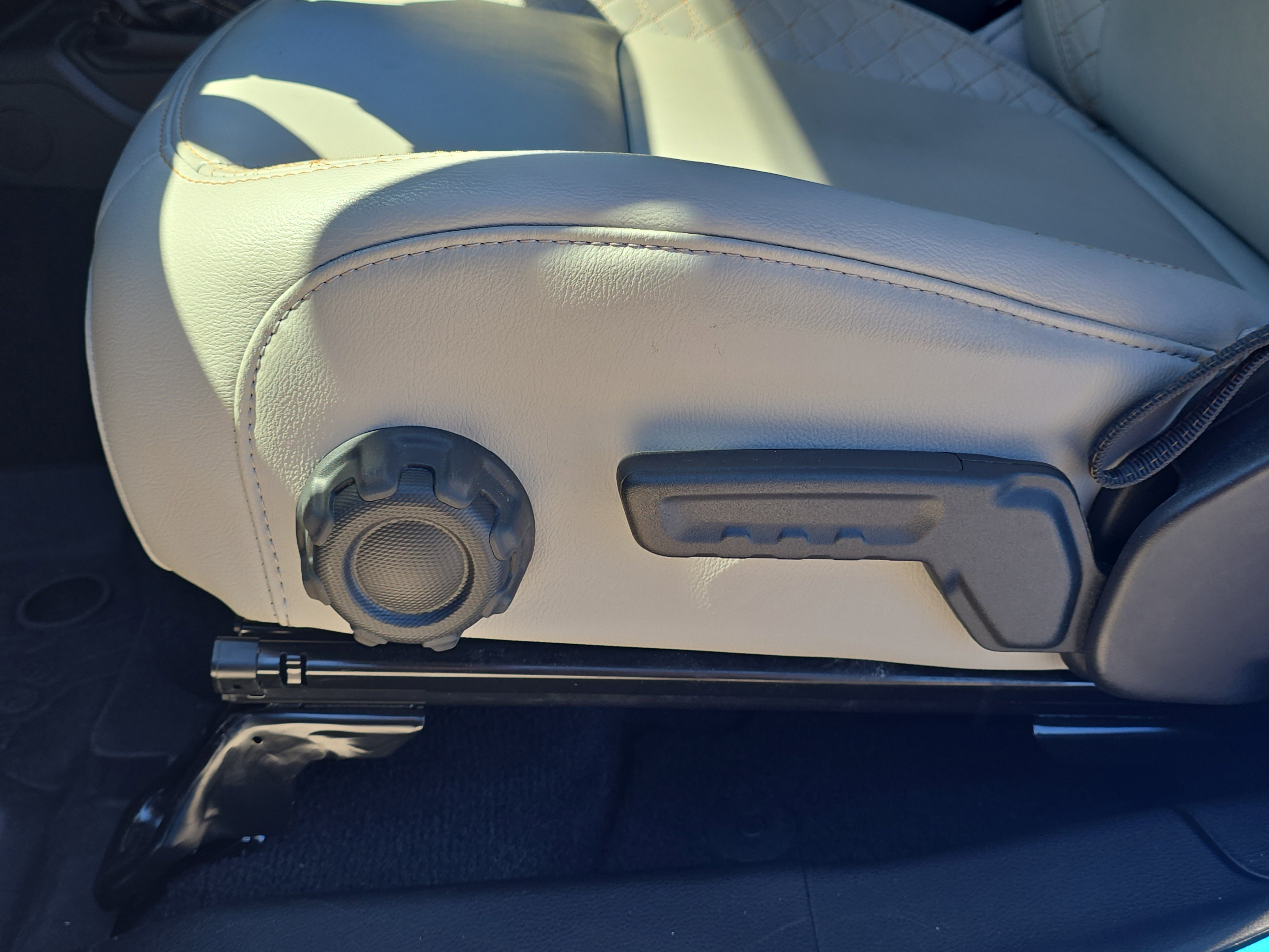 Used 2023 Jeep Gladiator Overland image 20