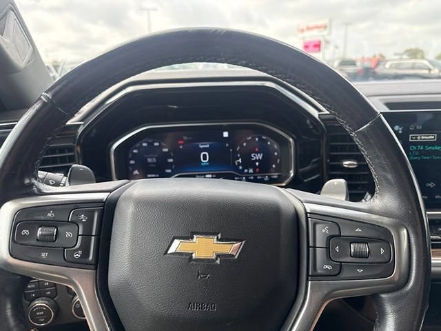 Used 2022 Chevrolet Silverado 1500 LT AWD/4WD image 17