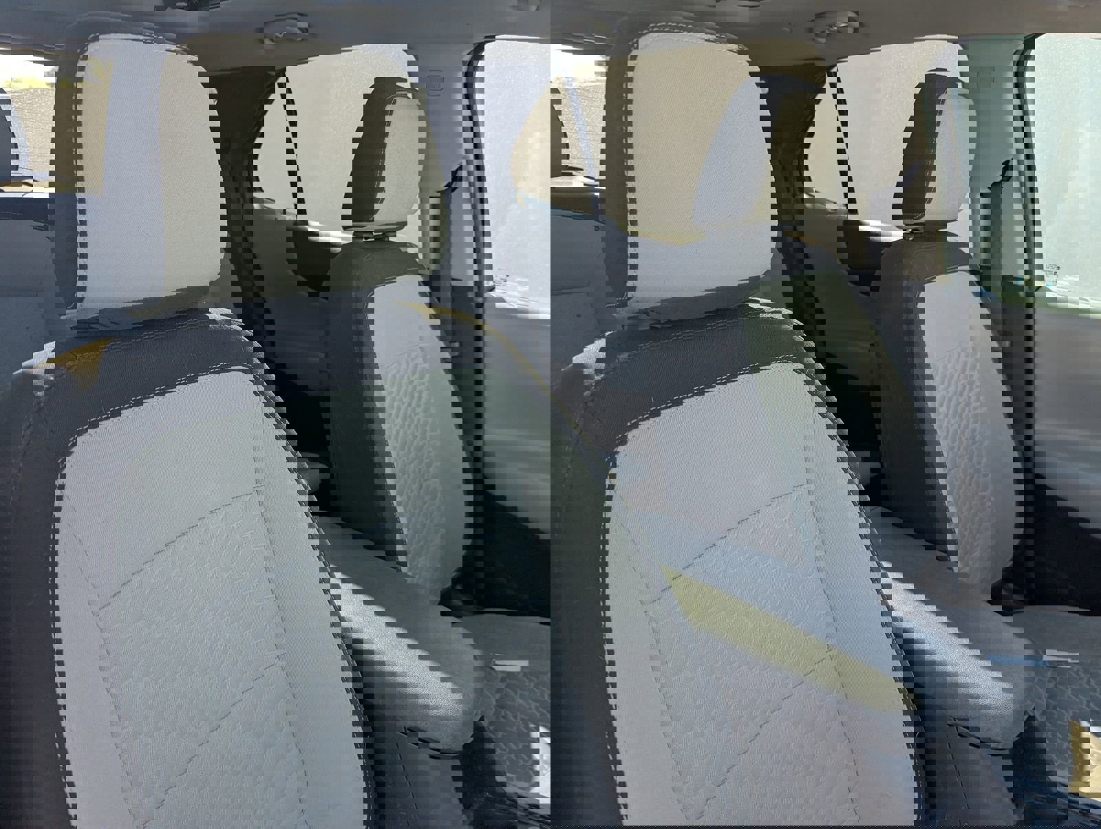 Used 2018 Chevrolet Equinox LT w/ Sun & Infotainment Package image 6