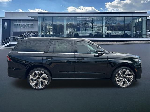 New 2026 Lincoln Navigator Black Label AWD/4WD image 9