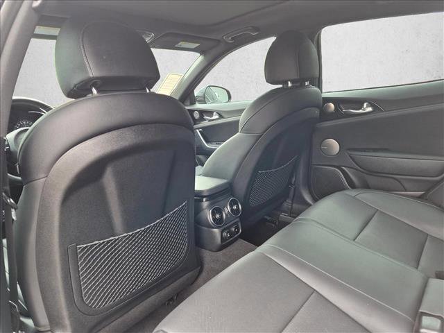 Used 2023 Kia Stinger GT-Line w/ Sun & Sound Package RWD image 12