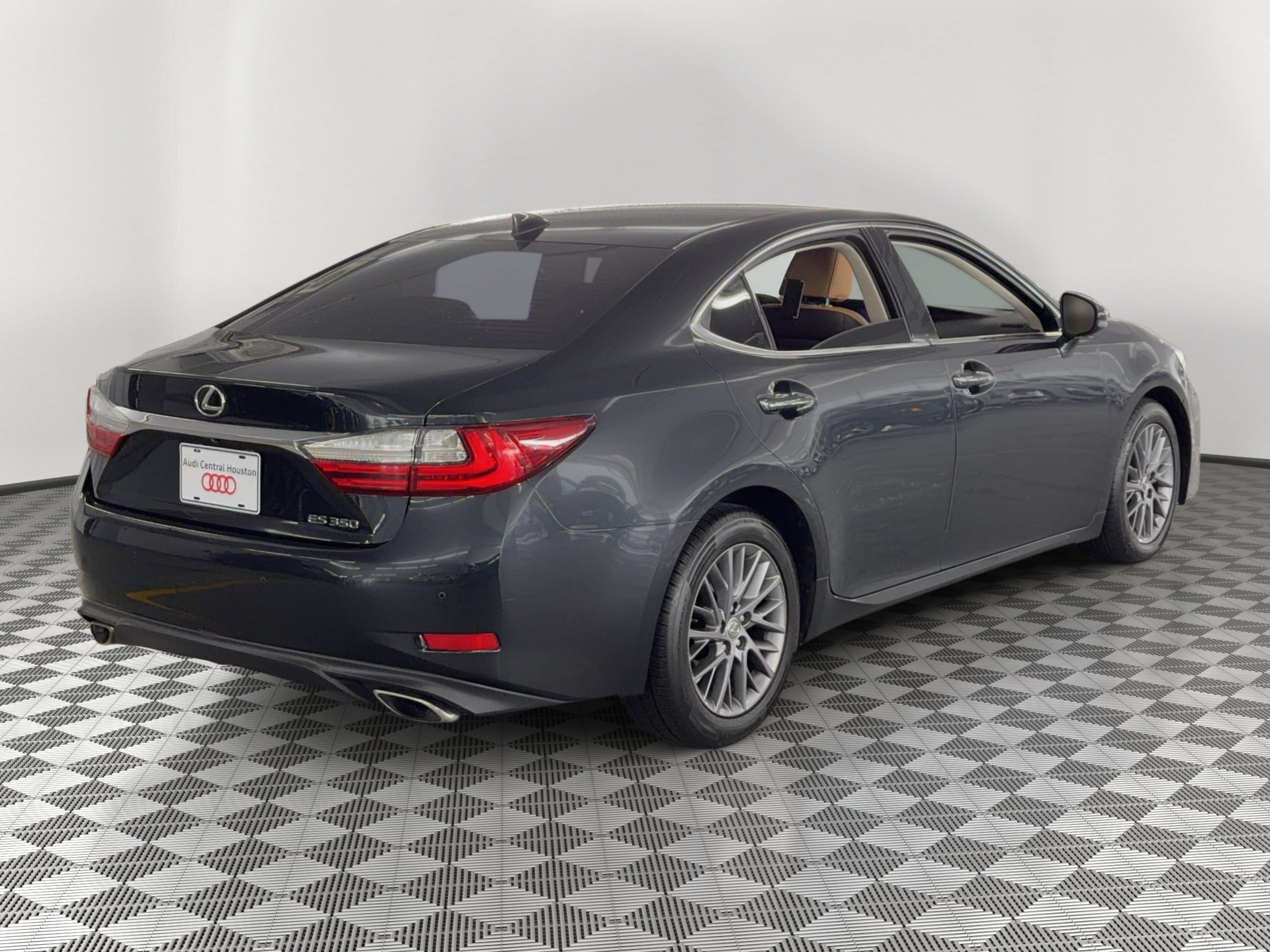 Used 2018 Lexus ES 350 w/ Premier Package FWD image 9