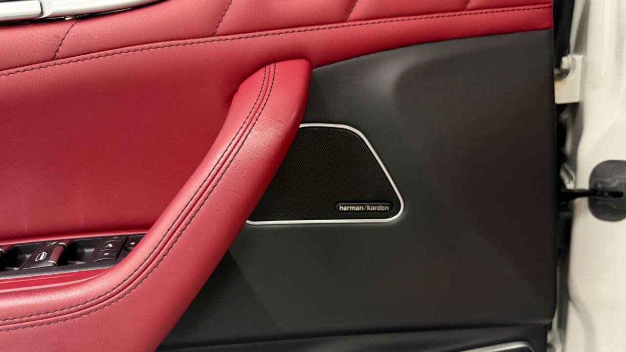 Used 2022 Maserati Levante GT AWD/4WD image 37