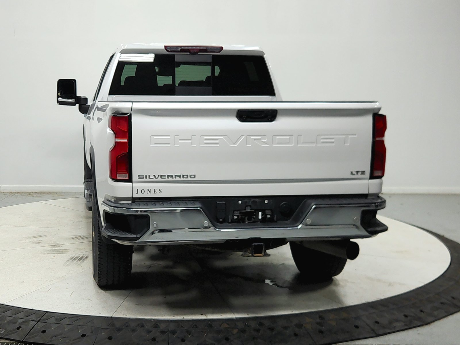 Used 2024 Chevrolet Silverado 2500 LTZ w/ LTZ Convenience Package AWD/4WD image 7