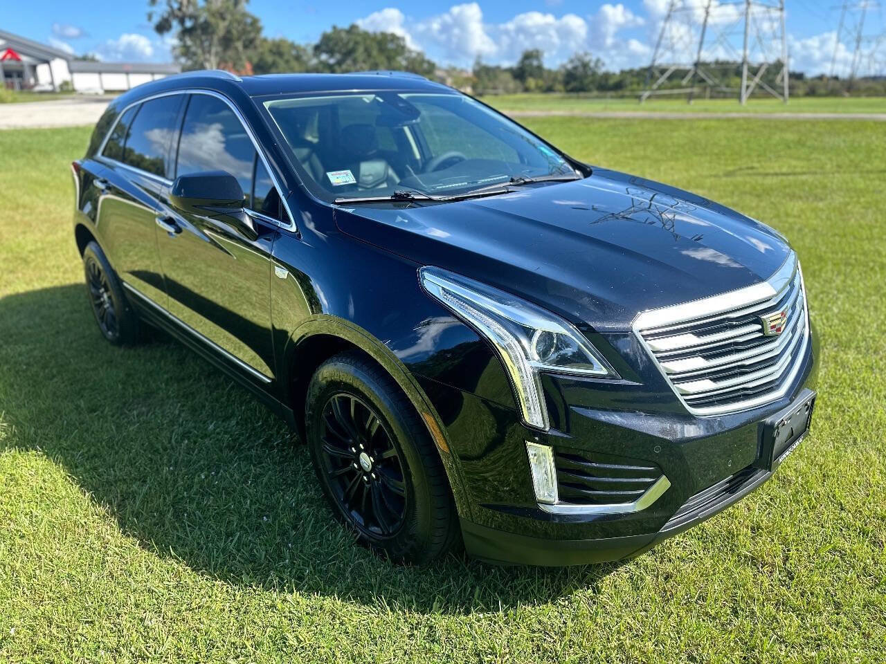 Used 2018 Cadillac XT5 Luxury w/ Driver Awareness Package image 3